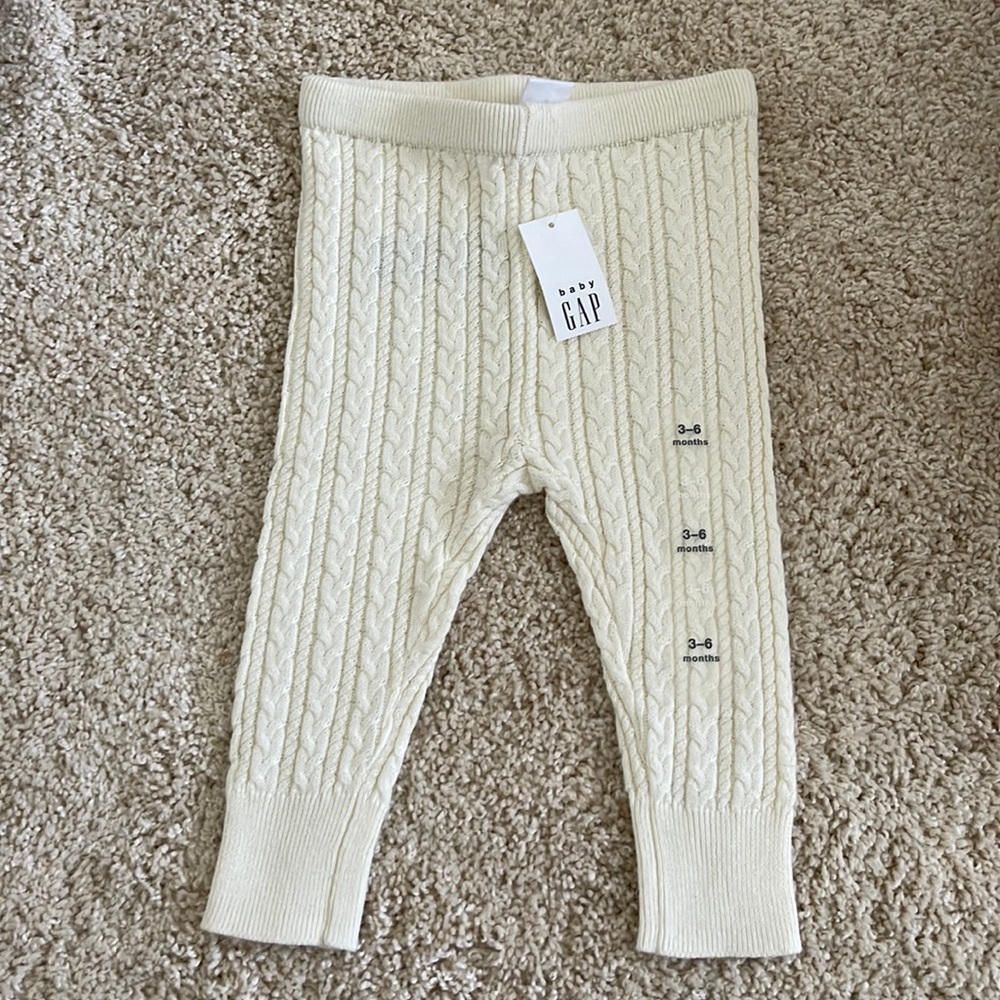 Baby Gap 3-6 month cable knit legging